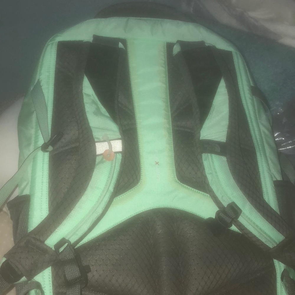 North face back pack - Picture 2 of 2